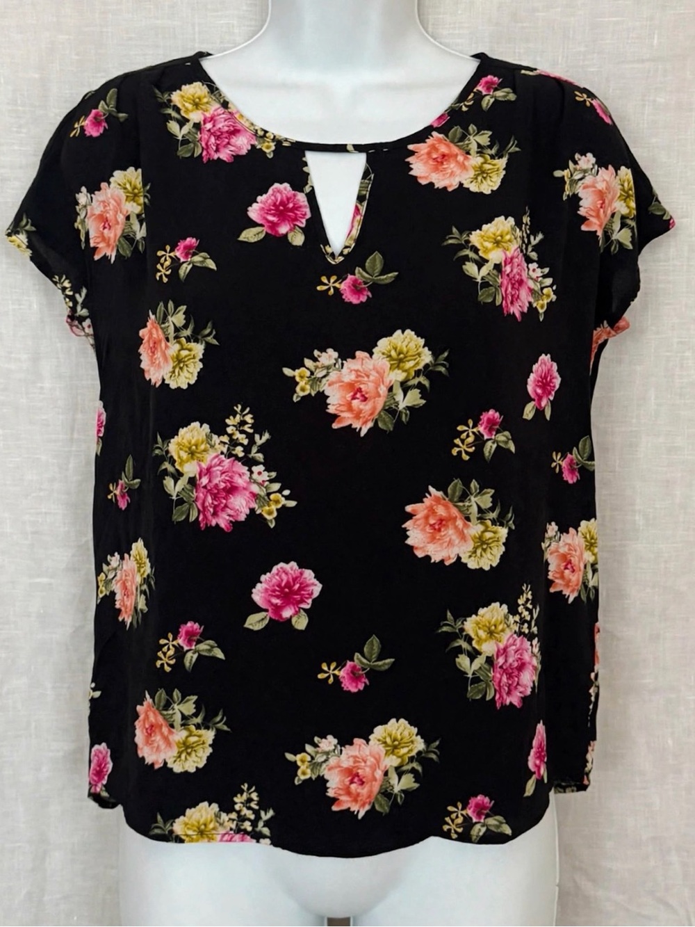 Zenobia Black Floral Keyhole Short Sleeve Blouse - Pink, Peach & Yellow Flowers